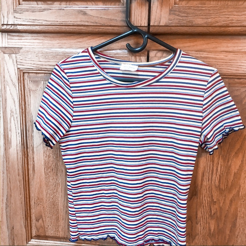 “tree kisses” striped ruffled t-shirt